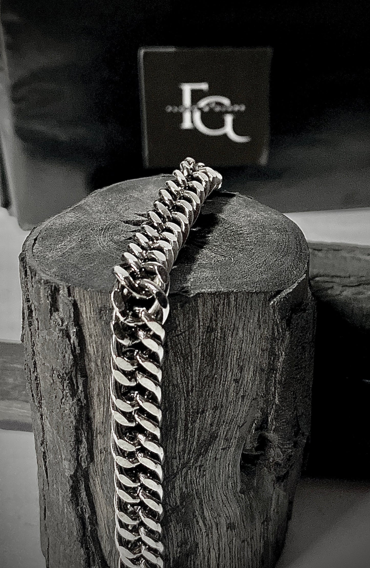 CHAINY RING AND BRACELET